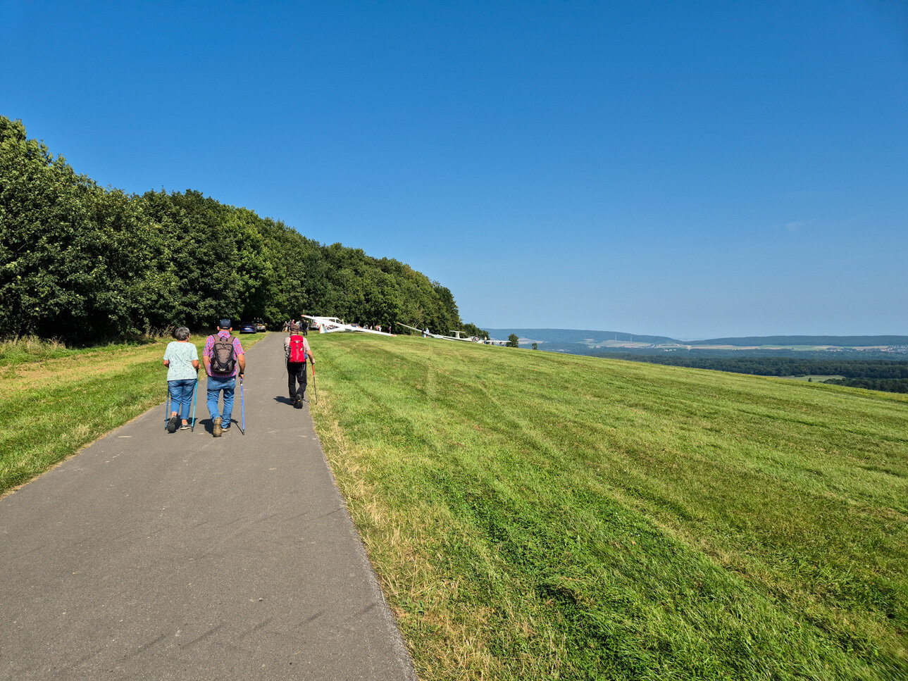 Weg am Segelflugplatz